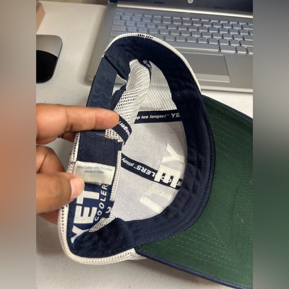 Yeti Coolers Branded Blue & White Trucker Snapback Hat Cap Adjustable Unisex - Picture 5 of 7